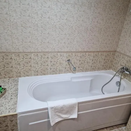 Lucy's Emerald Μπάνσκο