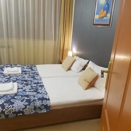 Lucy's Emerald * Μπάνσκο