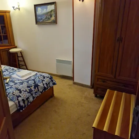 Διαμέρισμα Lucy's Emerald *