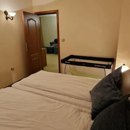 Lucy's Emerald Μπάνσκο