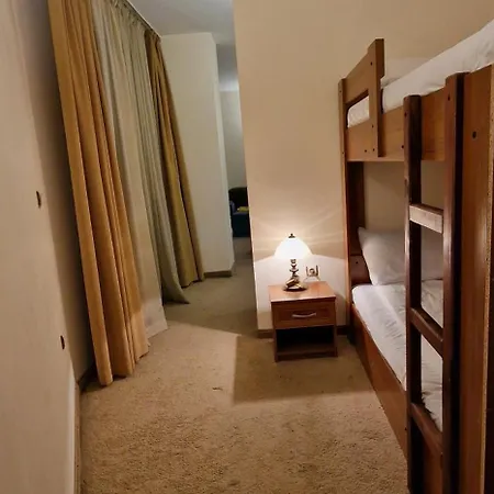 Lucy's Emerald Διαμέρισμα *