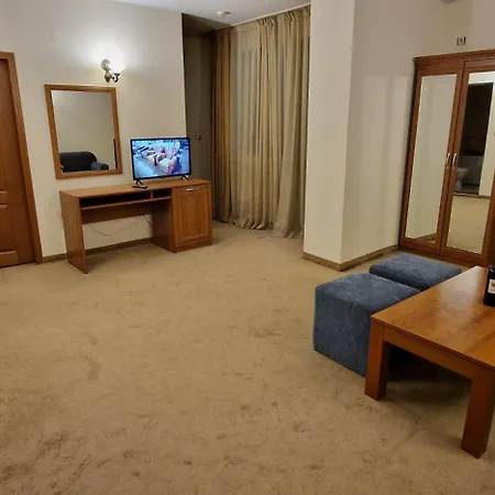 Διαμέρισμα Lucy's Emerald *