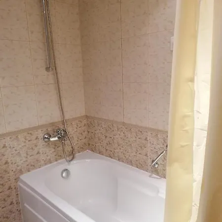 Lucy's Emerald Διαμέρισμα