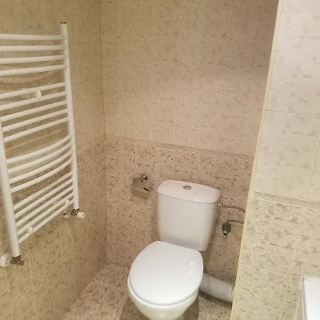 Lucy's Emerald Διαμέρισμα *