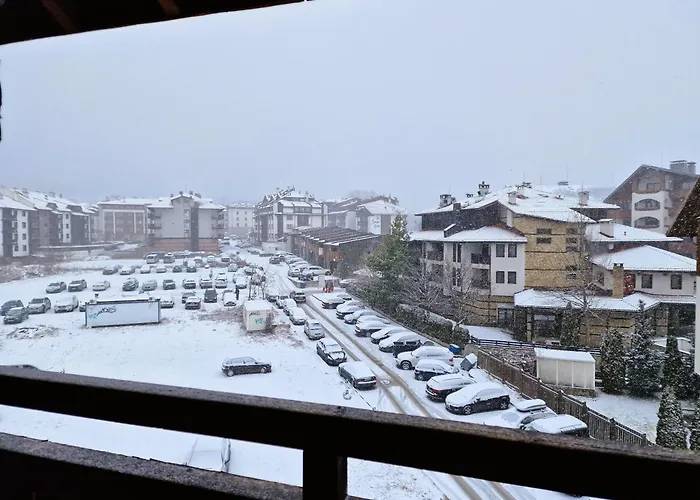 Lucy's Emerald Bansko