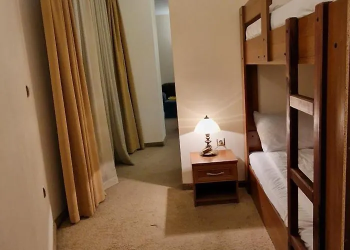 Lucy's Emerald Apartment *