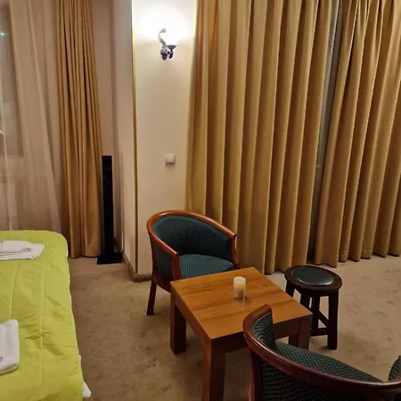 Lucy's Emerald * Bansko