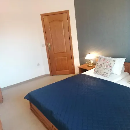 Lucy's Emerald Bansko