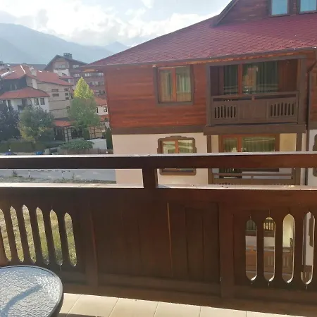 Lucy's Emerald 아파트 반스코