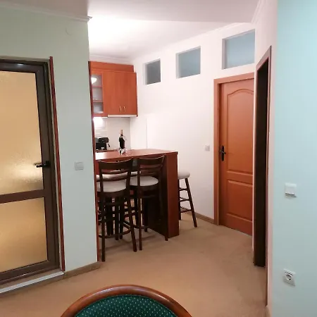 Lucy's Emerald Bansko