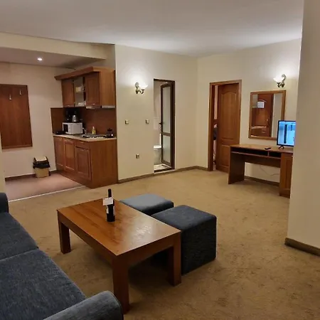 דירה Lucy's Emerald בנסקו