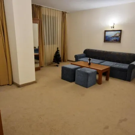 Lucy's Emerald דירה