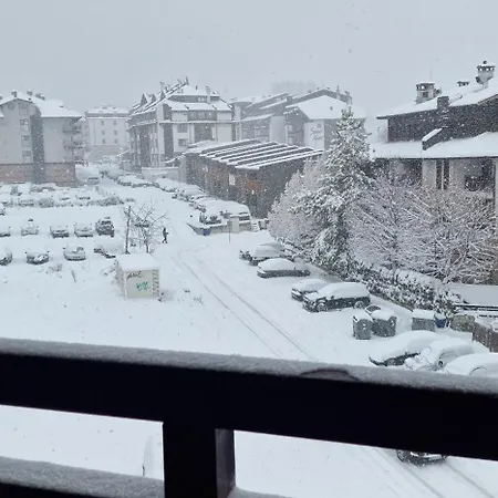 Lucy's Emerald * Bansko