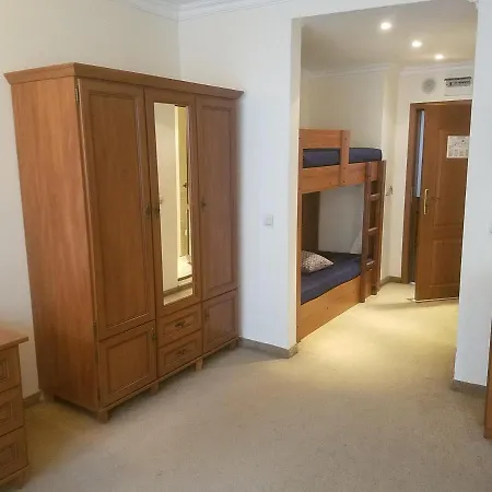 Lucy's Emerald 아파트 *