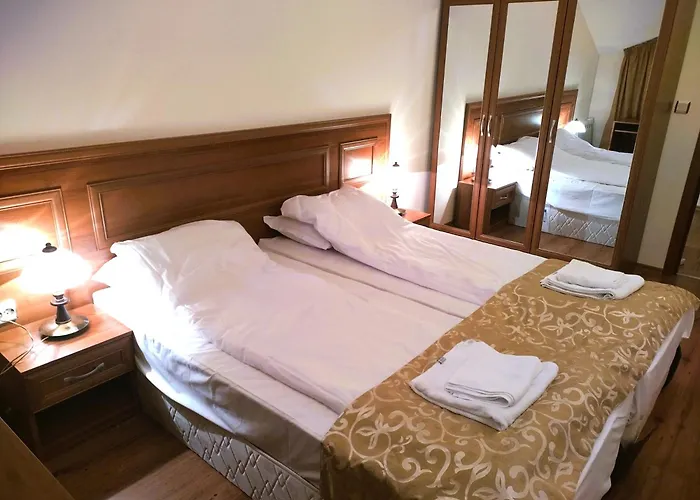 Lucy's Emerald Апартамент *