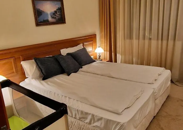 Lucy's Emerald * Bansko