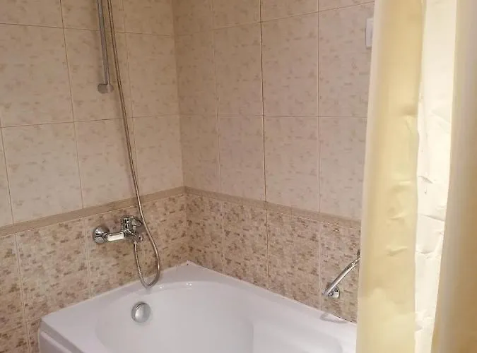 Lucy's Emerald Apartment